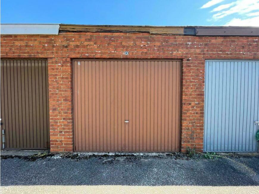 Garage à louer